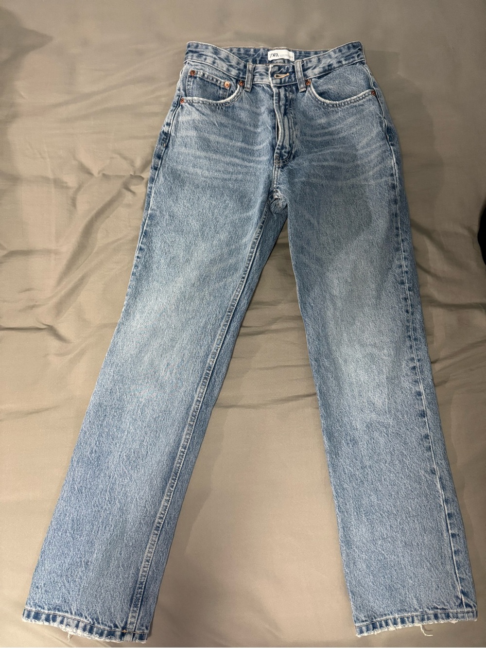 Zara Women's Straight-Leg Jeans in Light Blue Denim